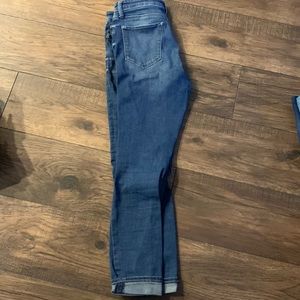 Like new lucky brand dark wash ankle cut jeans size 8/29